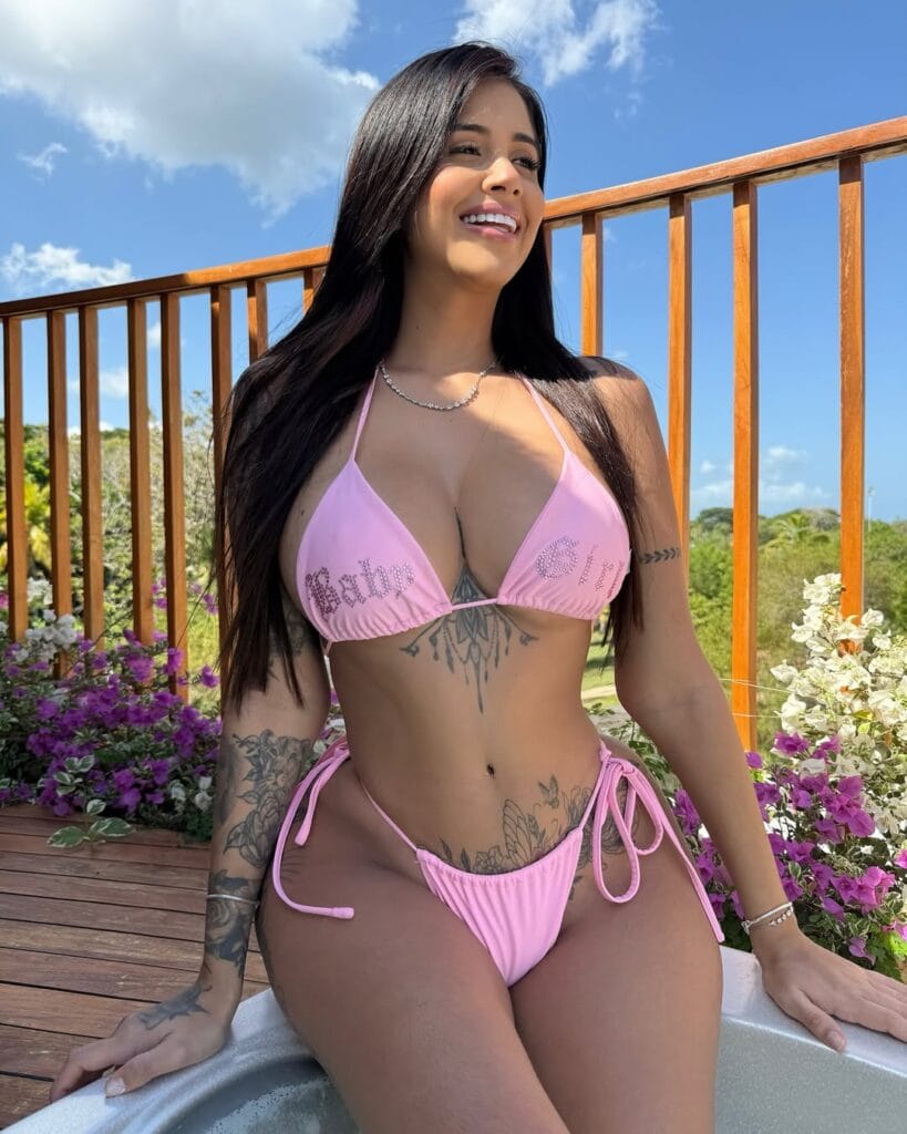 Yorgelis, influencer latina que alcanzó el éxito con el respaldo de una agencia de OnlyFans.