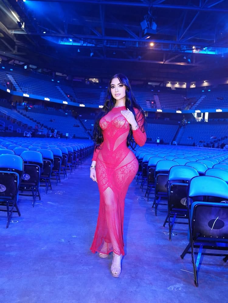 Agencias OnlyFans Medellín ayudando a modelos a crecer en onlyfans colombia, onlyfans medellin y agencias de onlyfans